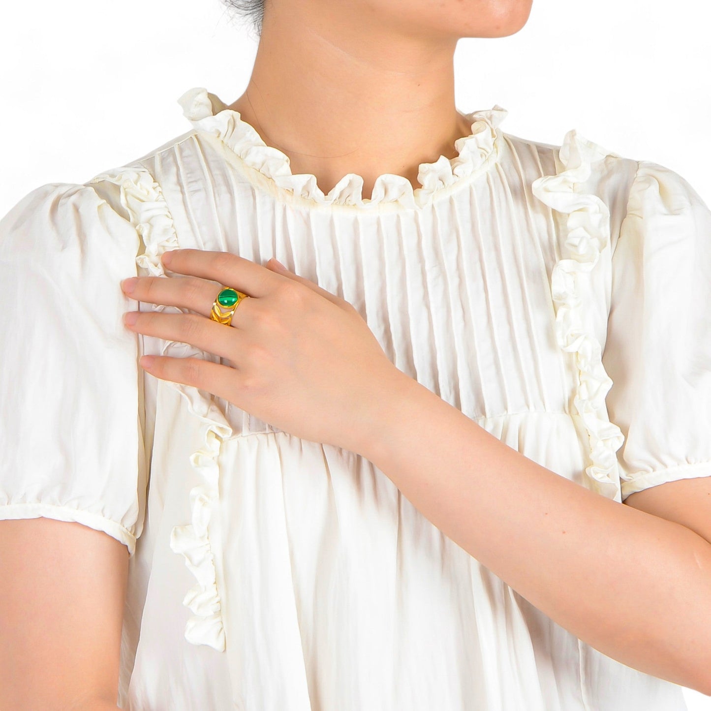 Alilang Women's Gold Tone Leaf Cutout Cuff Bracelet with Round Green Stone Statement Design