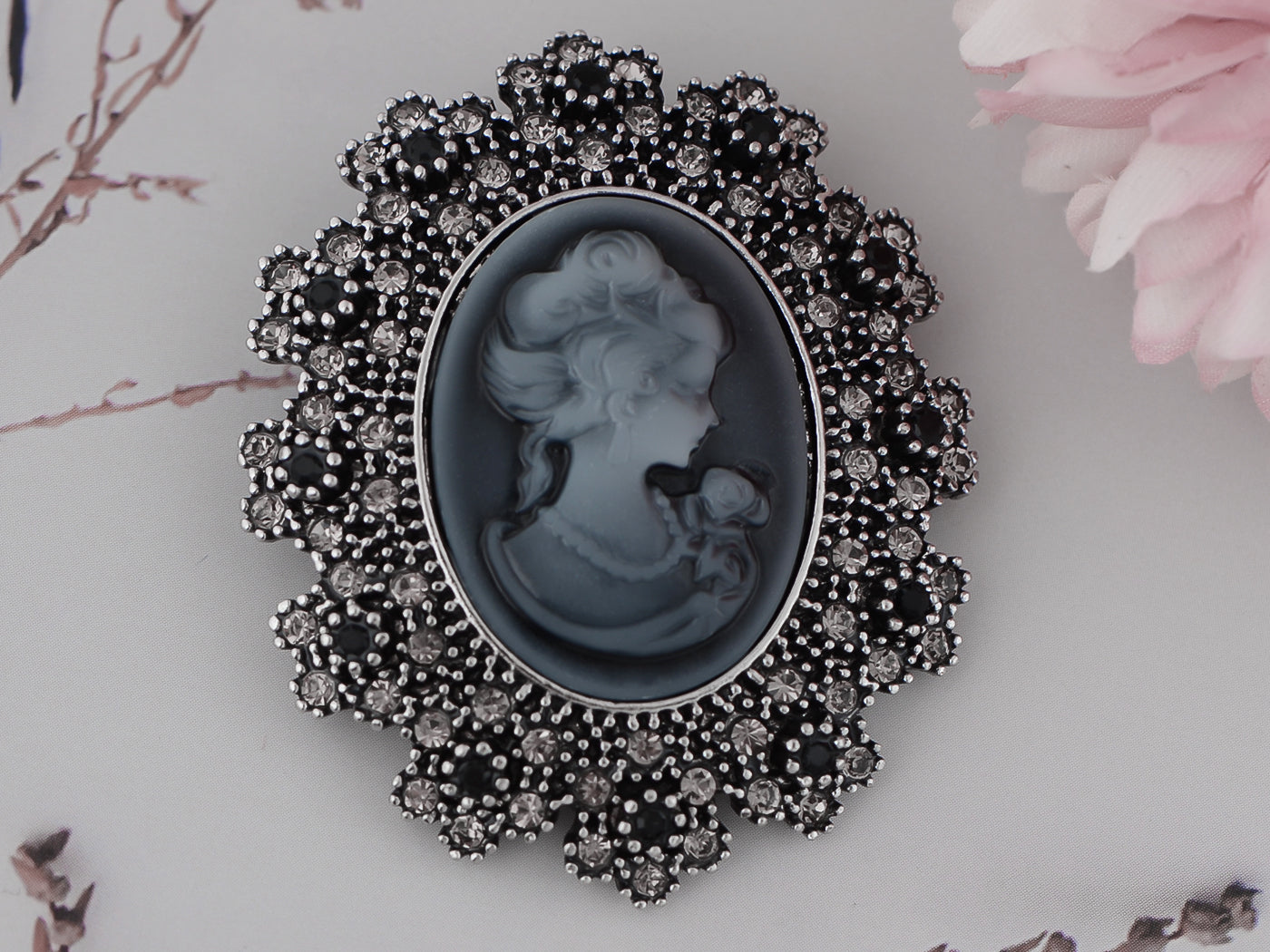 Antique Vintage Victorian Floral Purple Cameo Lady Brooch Pin