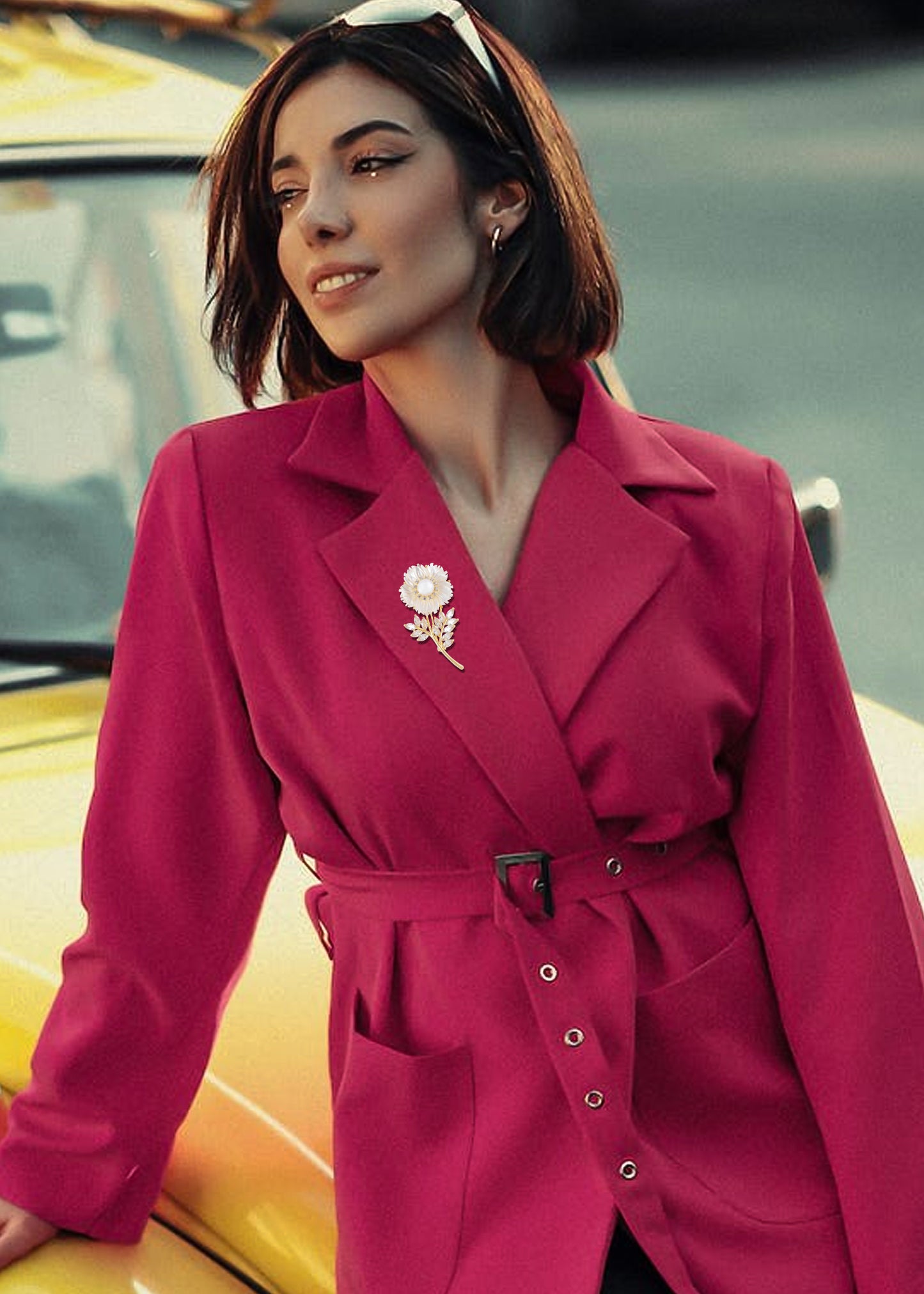 Alilang Women Natural Shell Pearl Floars And Leaves Brooch Pin - Fashion Austria Crystal Rhinestones Elegant Golden Flowers Shiny Brooch