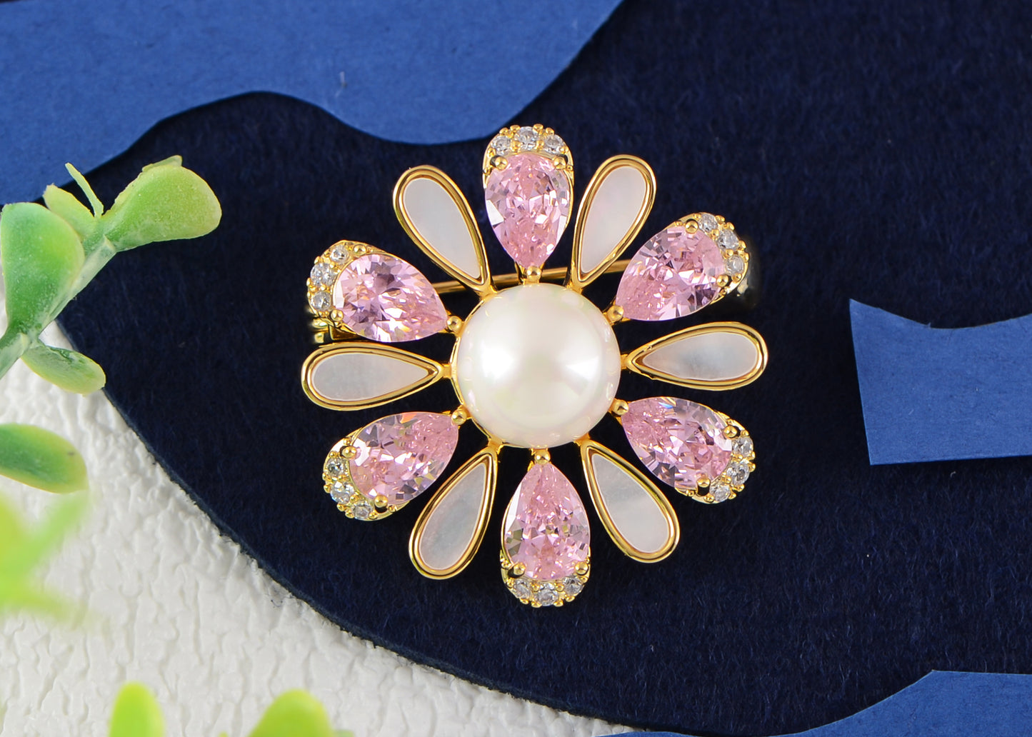 Alilang Women'S Zircon Shell Daisy Flower Pearl Enamel Brooch Pins For Girl Bridal Wedding Corsage Jewelry Gifts