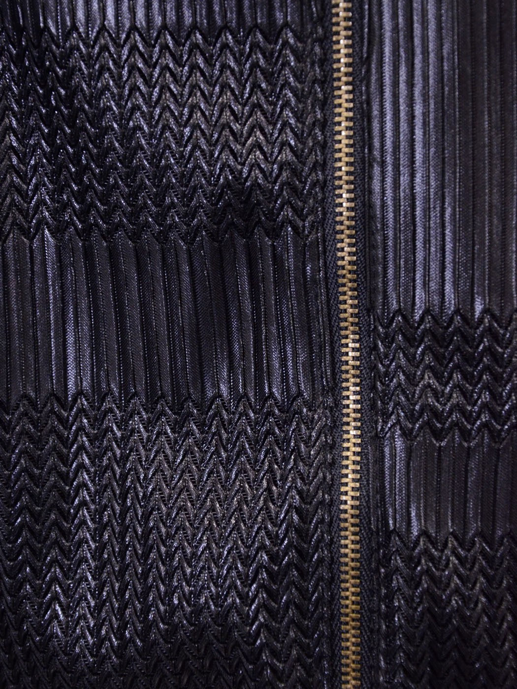 Lush Faux Leather Look Mini Skirt With Zipper And All Over Textured Designs - ALILANG.COM