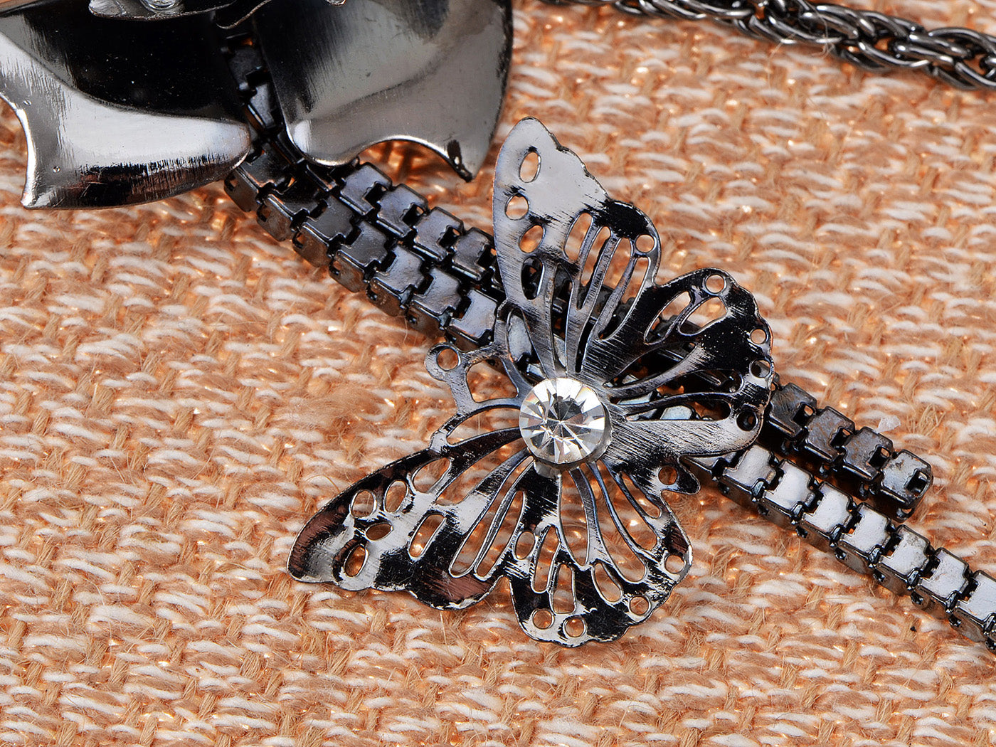 Fancy Creative 3 D Rose Stencil Flower Butterfly Jewelry Necklace