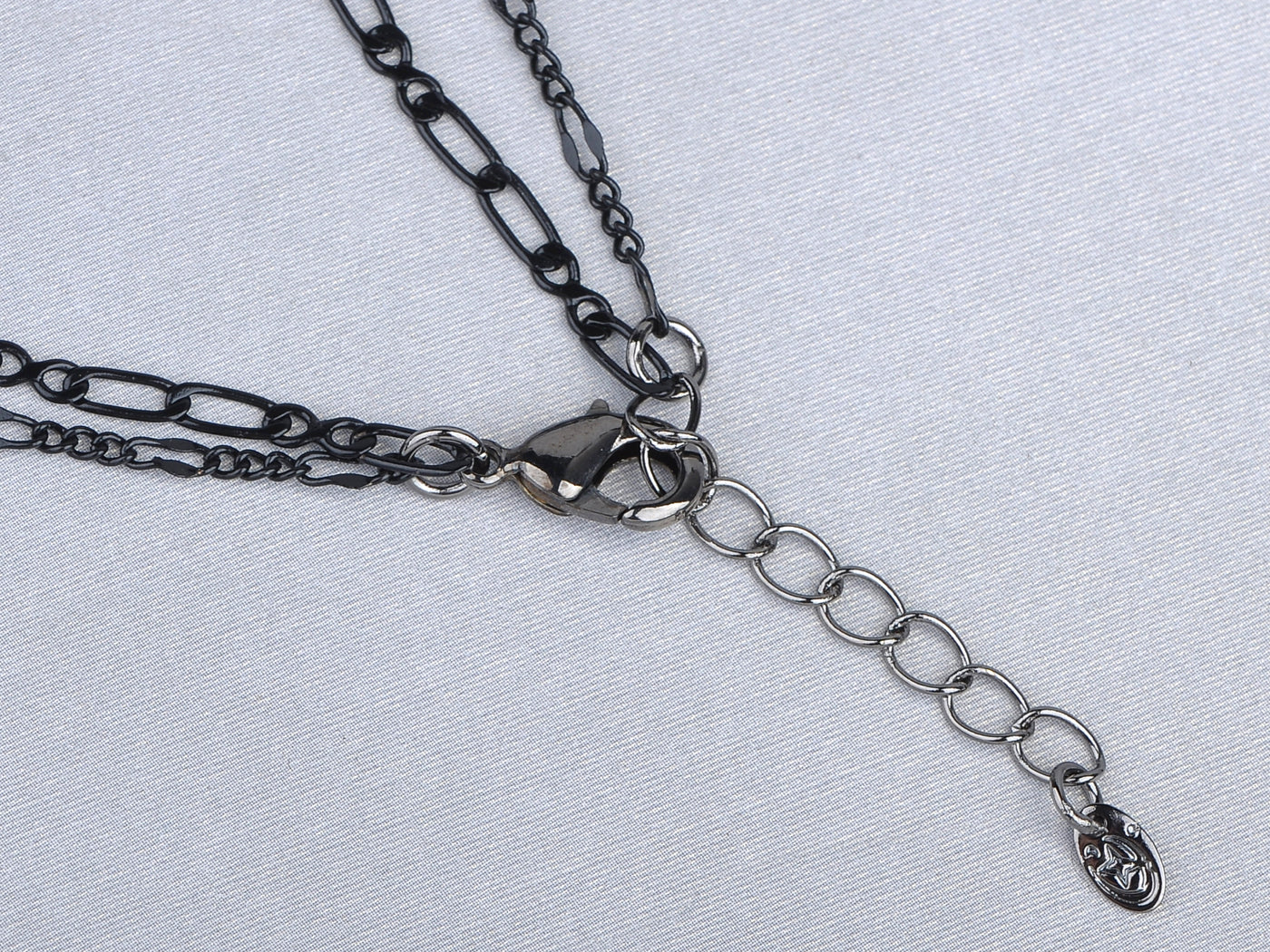 Montana Element Black Dangle Chain Teardrop Necklace
