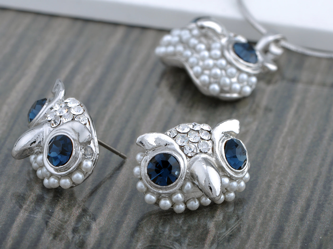 Swarovski Crystal Pearl Blue Eyed Curious Owl Element Earring Necklace Set