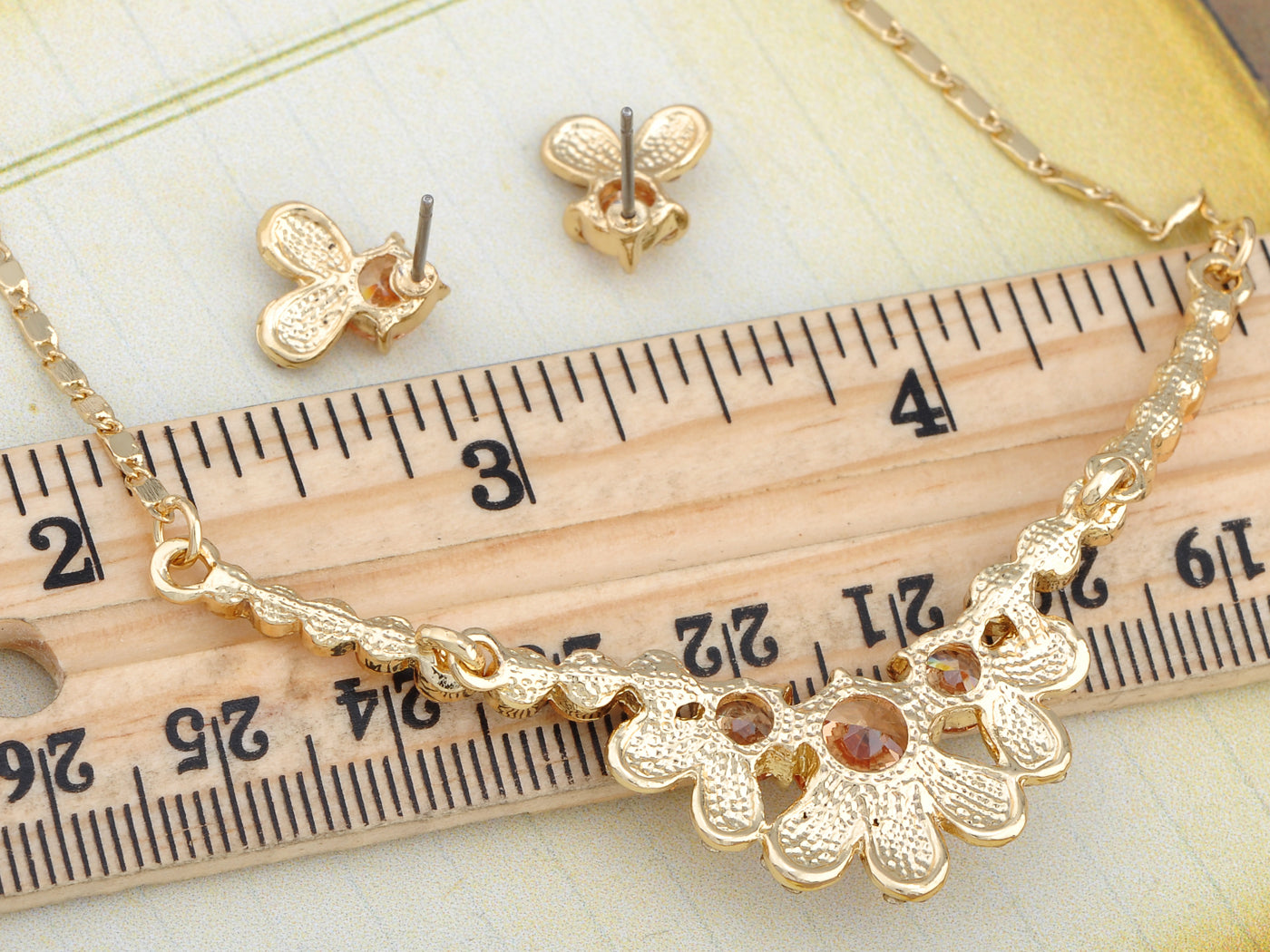 Swarovski Crystal Stem Less Clovers Element Earring Necklace Set