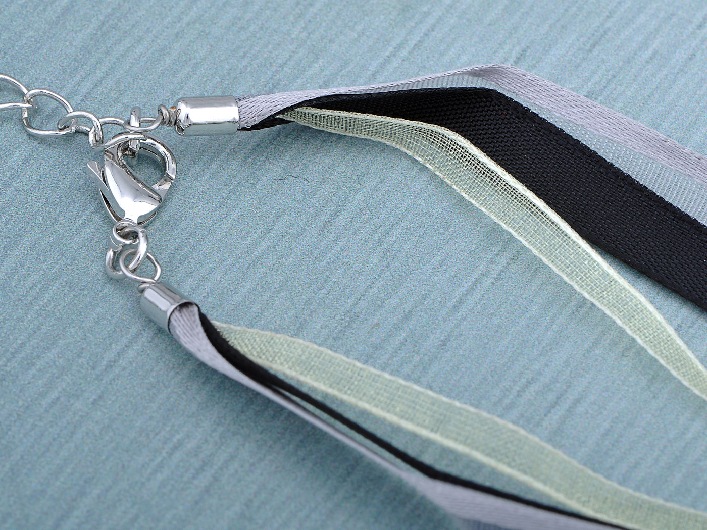 Daisy Rolled Pearl Clusters Element Necklace