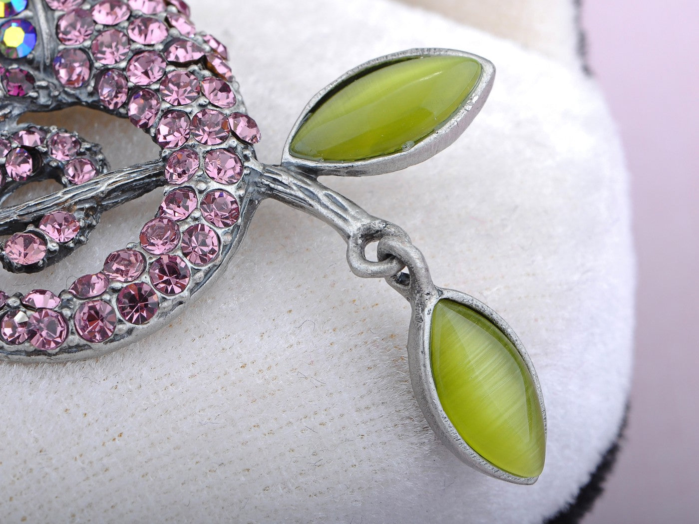 Light Amethyst Rose Pink Or Peridot Green Chameleon Lizard Convertible To Pendant Brooch Pin