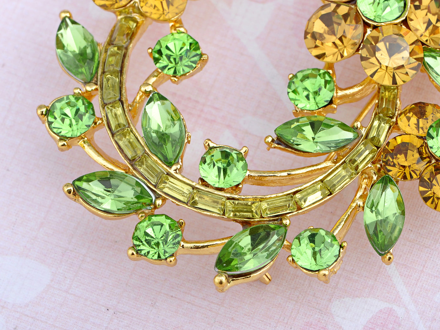 Topaz Green Floral Flower Leaf Wreath Pin Brooch