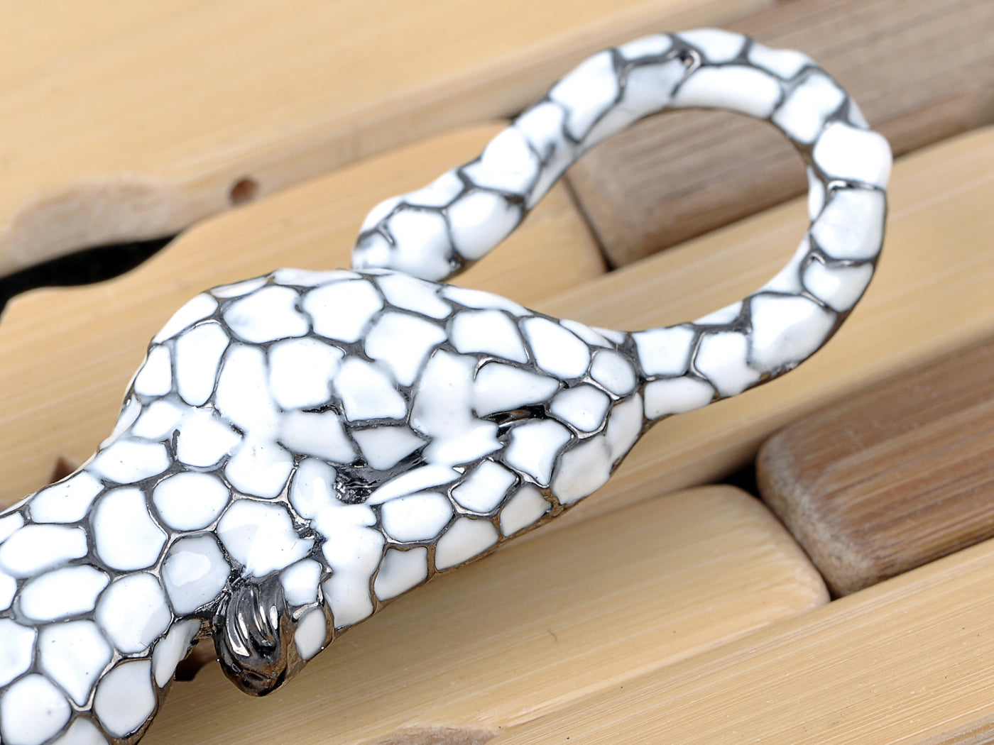 Crouching Laying Cheetah Jaguar Blue Eyed Pin Brooch