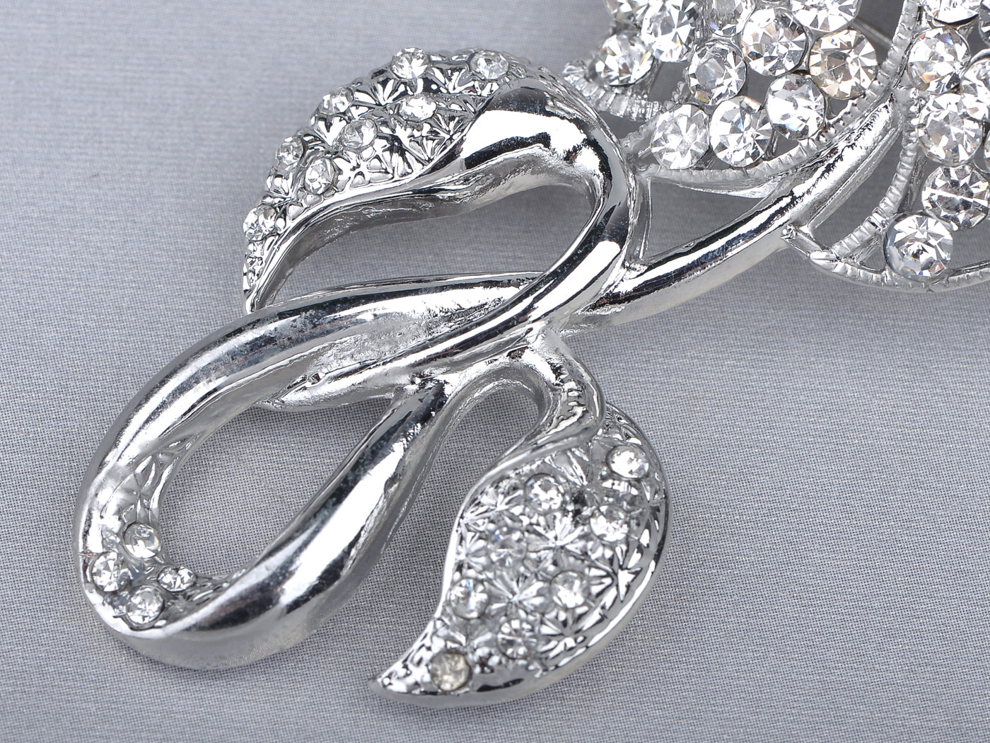 Pearl Bead Flower Bud Bouquet Bridal Pin Brooch