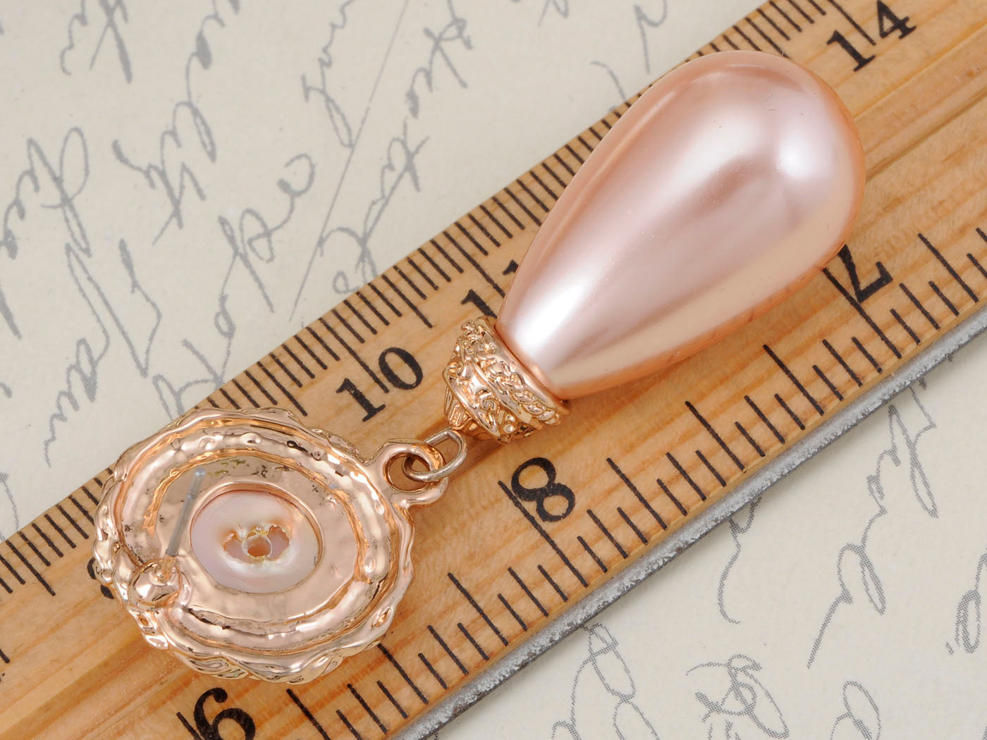 Rose Pearl Antique Princess Teardrop Dangle Earrings