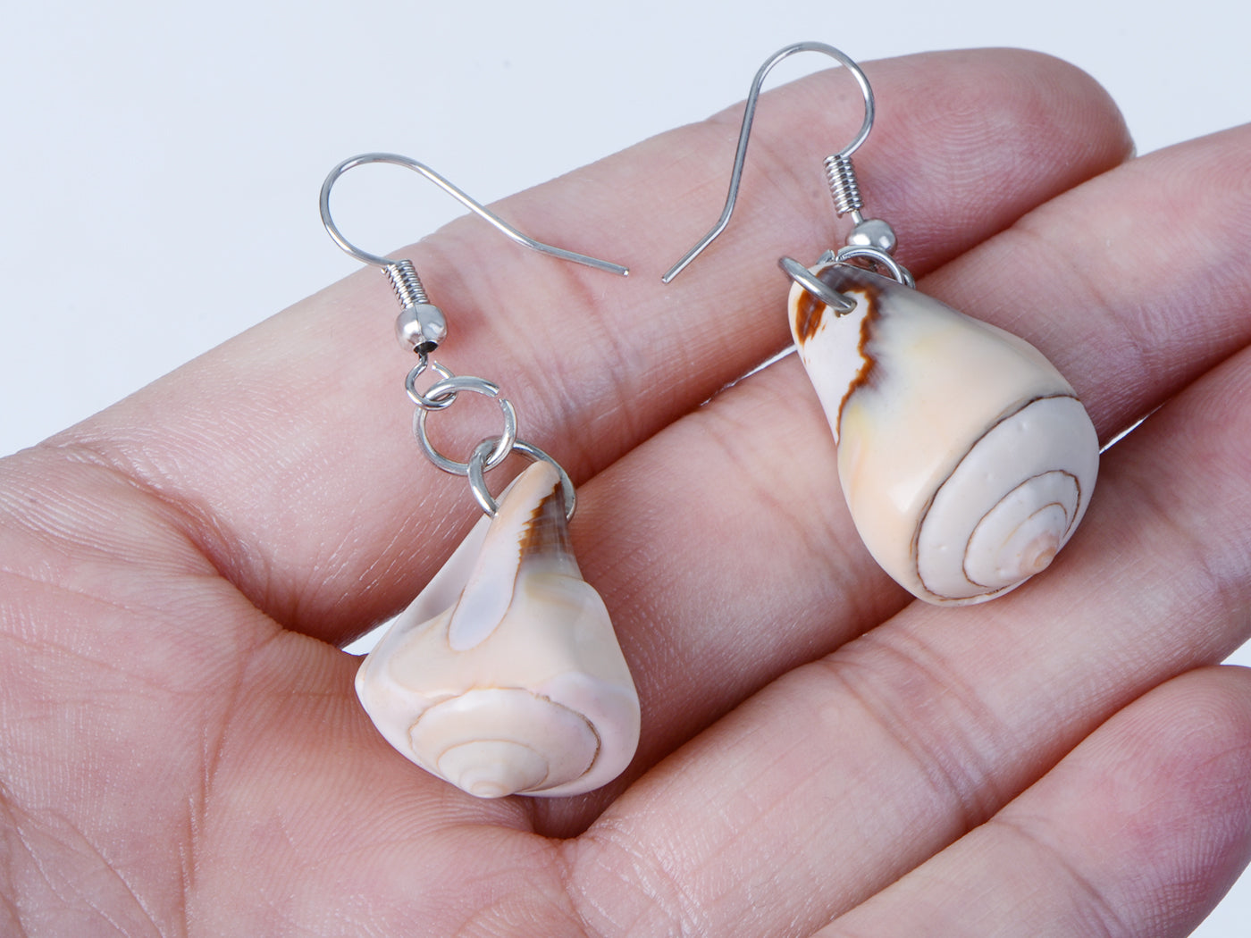 Multicolor Accent Ocean Seashell Couch Mermaid Sea Witch Drop Dangle Earrings