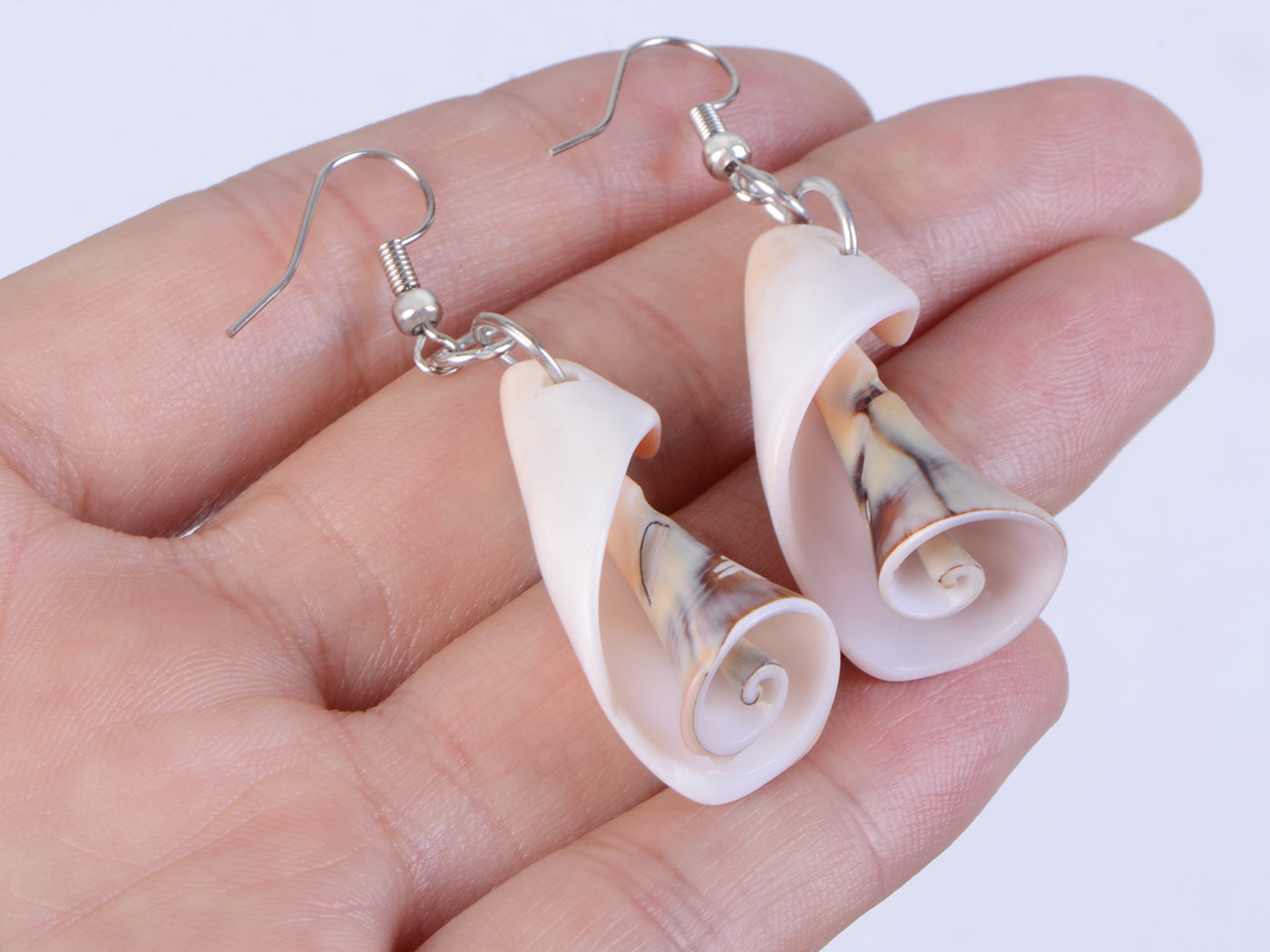 Multicolor Accent Ocean Seashell Couch Mermaid Sea Witch Drop Dangle Earrings