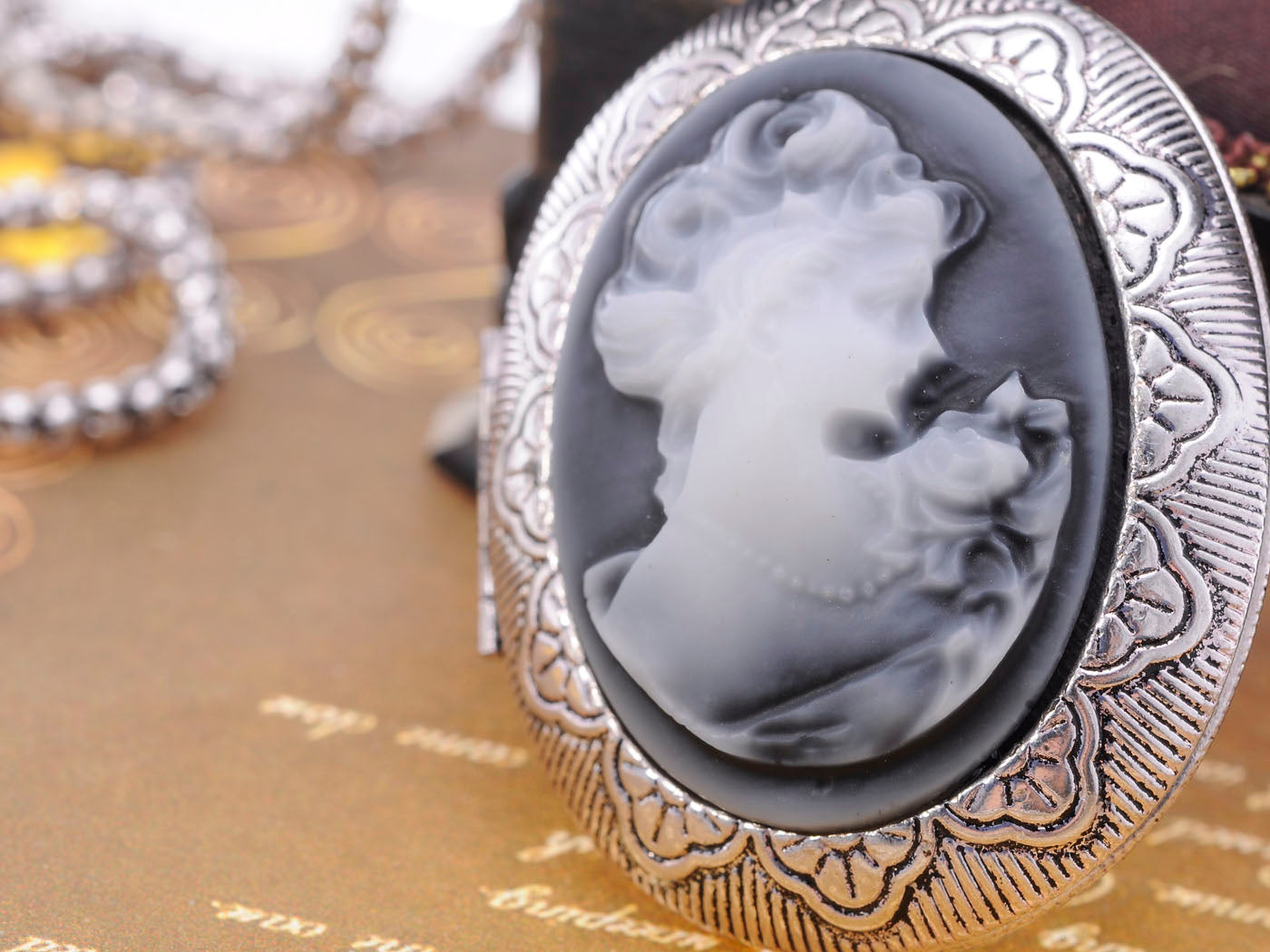 Vintage Gray Cameo Lady Pendant Necklace