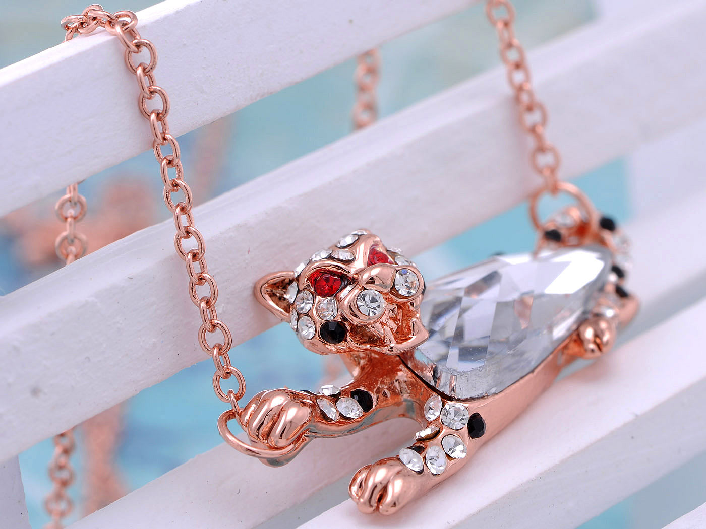Rose Gem Embodied Leopard Pendant Chain Necklace