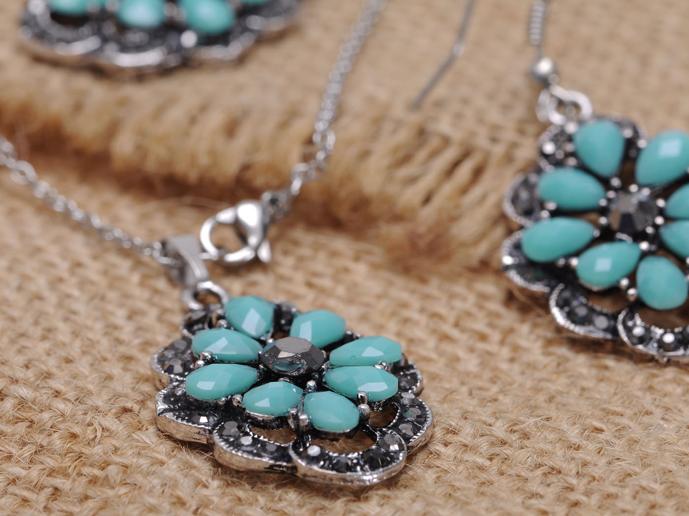 Flower Turquoise Gray Necklace Earring Set