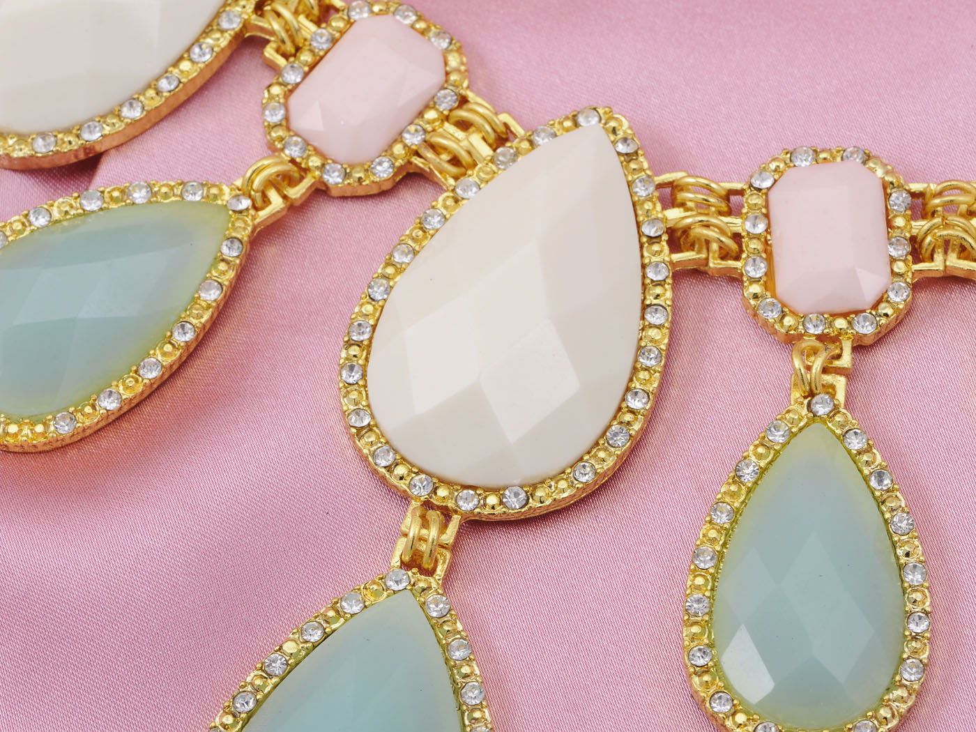 Accented White Green Teardrop Shaped Necklace