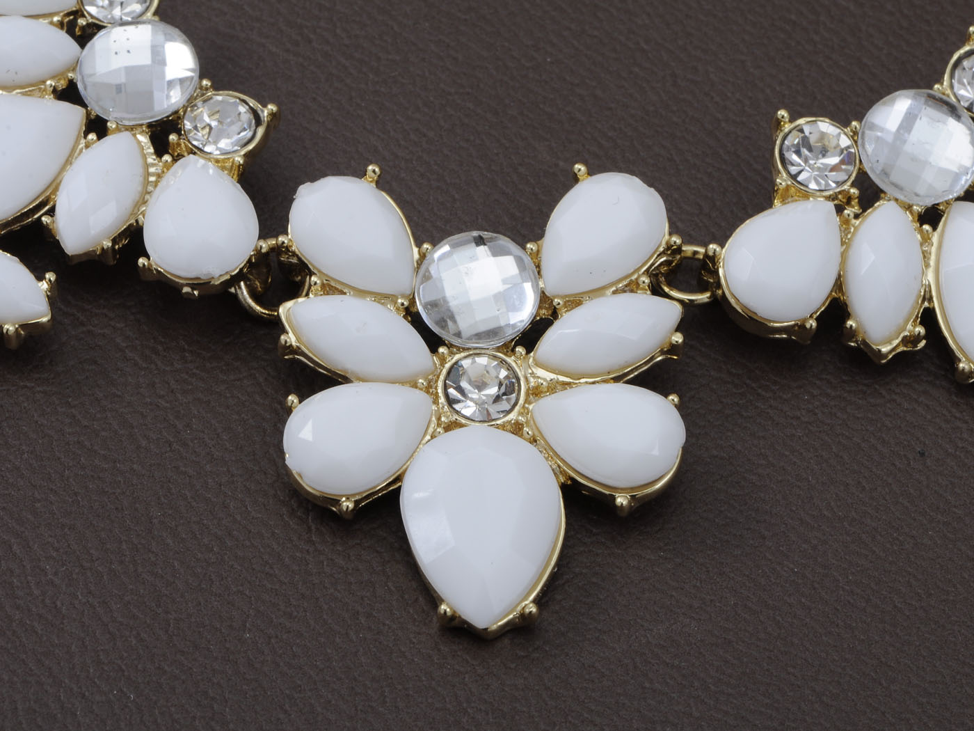 White Gemss Contemporary Floral Statement Necklace - ALILANG.COM