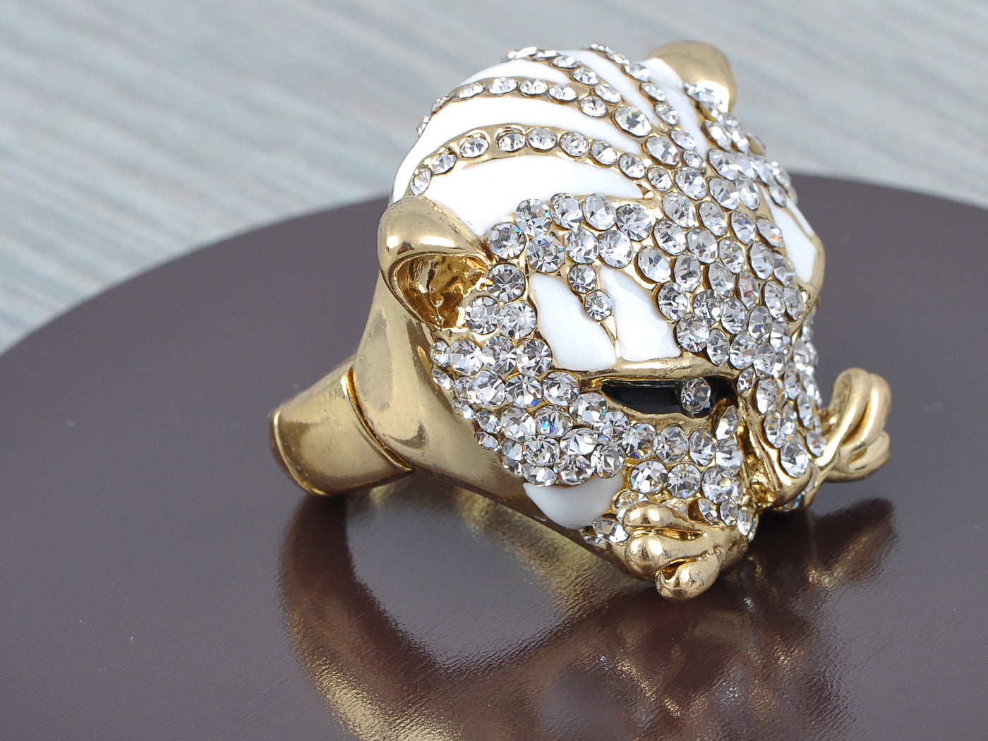 Exotic Brilliant White Head Wild Cat Kitty Ring