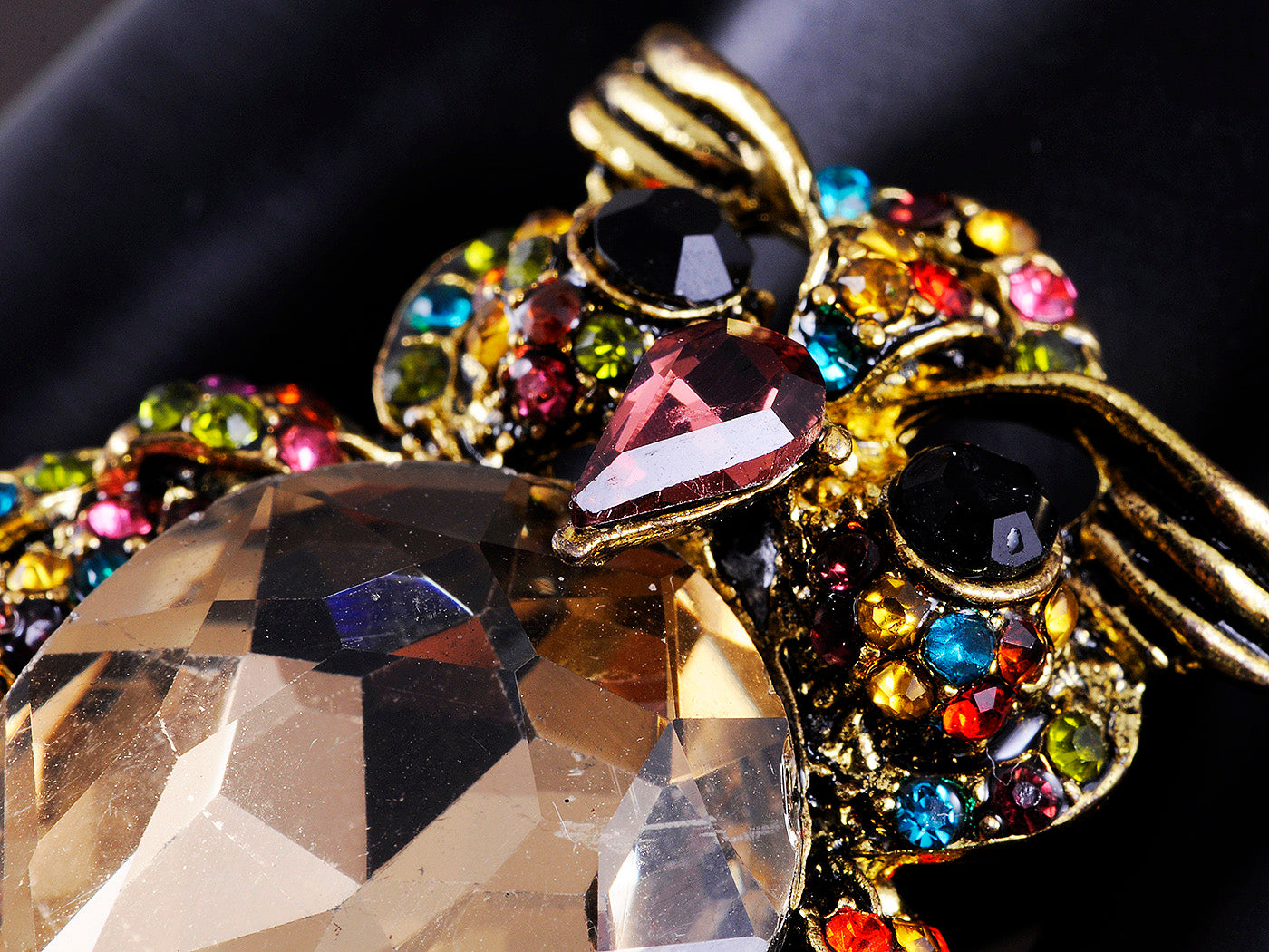 Rainbow Colorful Puffed Feathers Cocky Mad Owl Bird Fly Ring