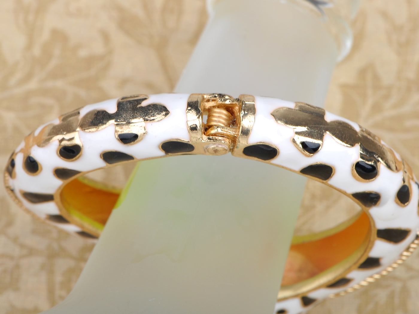 White And Black Enamel Twin Giraffe Cuff Bangle Bracelet