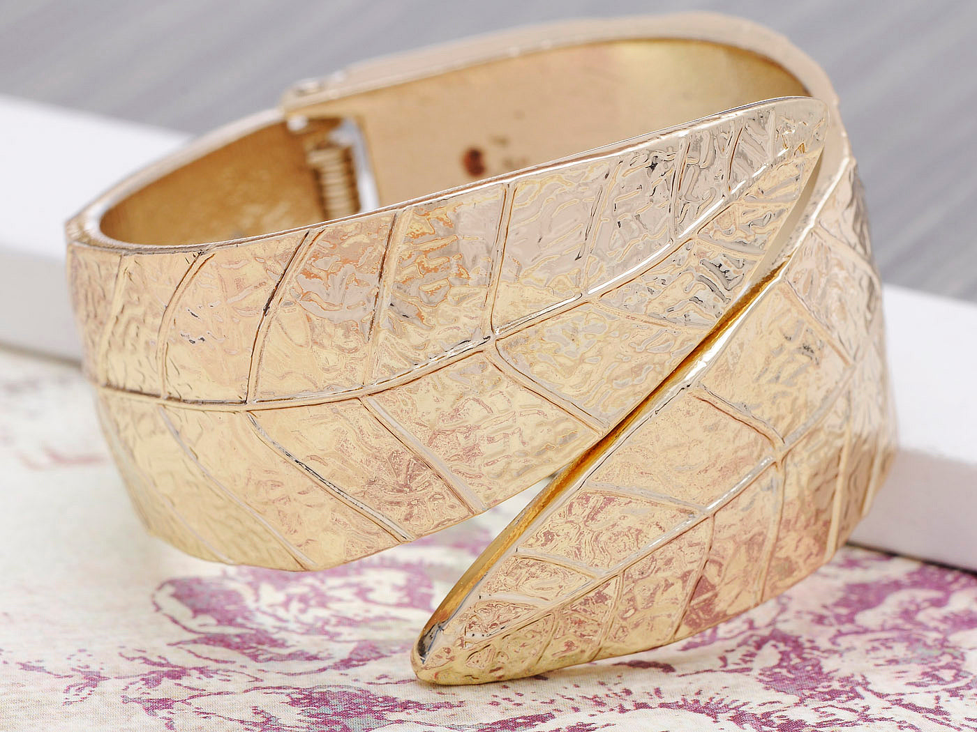 Double Leaf Intricate Veins Etched Bangle Bracelet