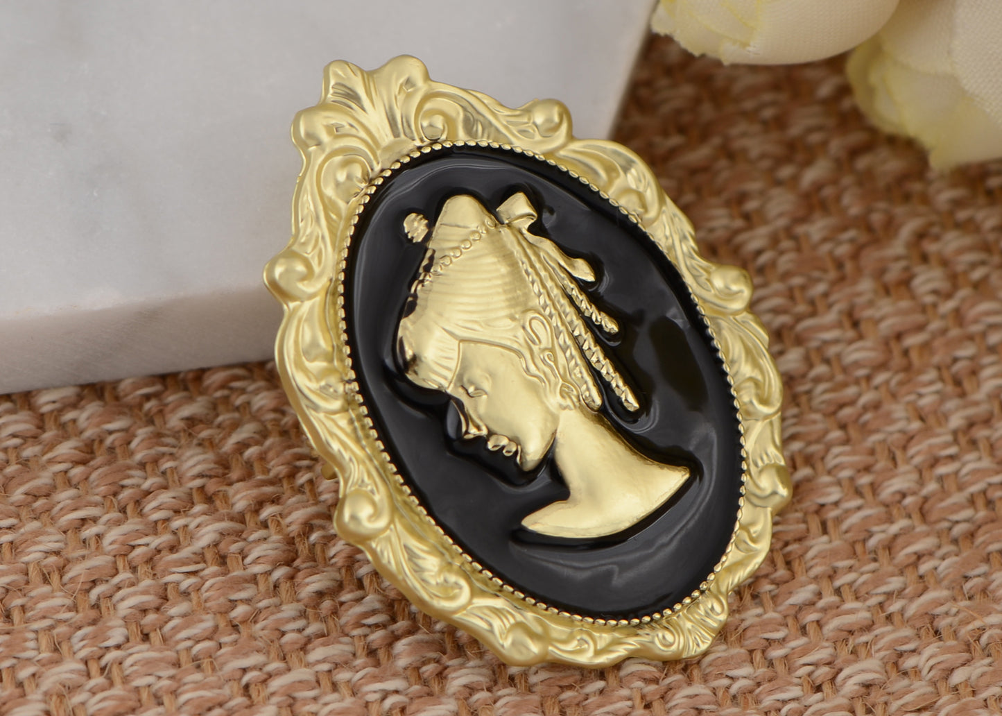 Alilang Golden Tone Vintage Inspired Black Enamel Lady Cameo Brooch Pin