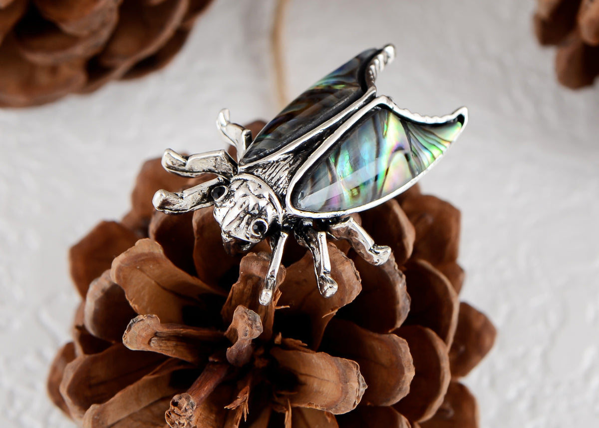 Tibetan Silver Crystal Quartz Abalone Shell Bee Carved Pendant / Brooch – Multicolor