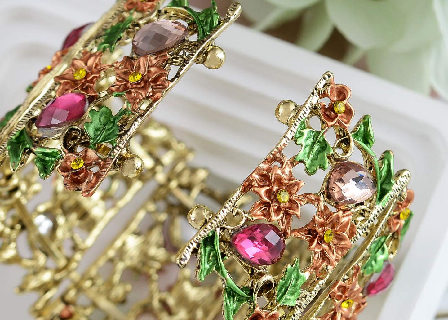 Alilang Women Gold Hollow Vintage Floral Crystal Rhinestone Enamel Flower Garden Bracelet Bangle Cuff