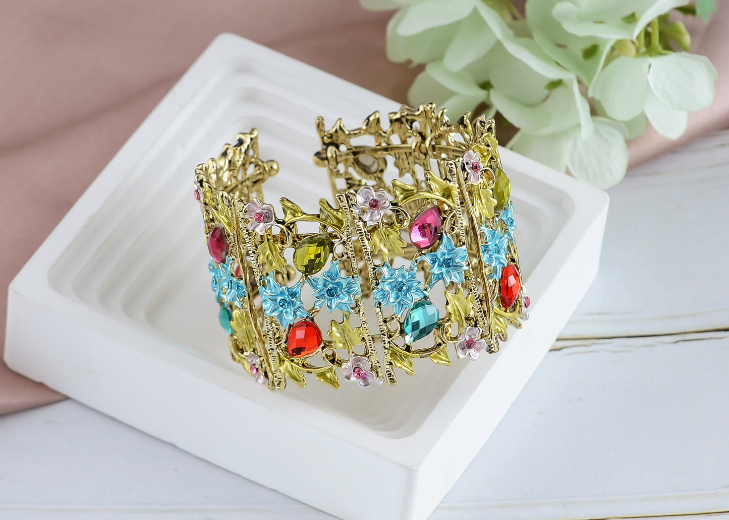 Alilang Women Gold Hollow Vintage Floral Crystal Rhinestone Enamel Flower Garden Bracelet Bangle Cuff