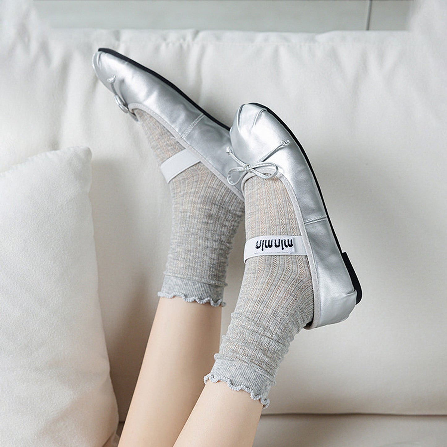 Anna-Kaci Sheer Ruffle-Trimmed Ankle Socks 6pk