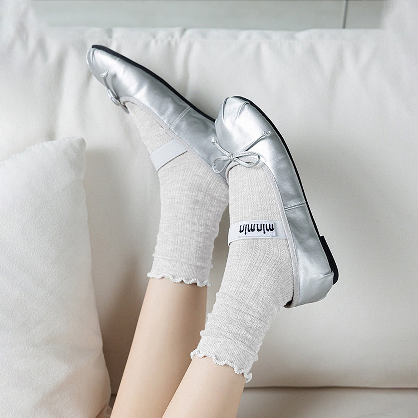 Anna-Kaci Sheer Ruffle-Trimmed Ankle Socks 6pk