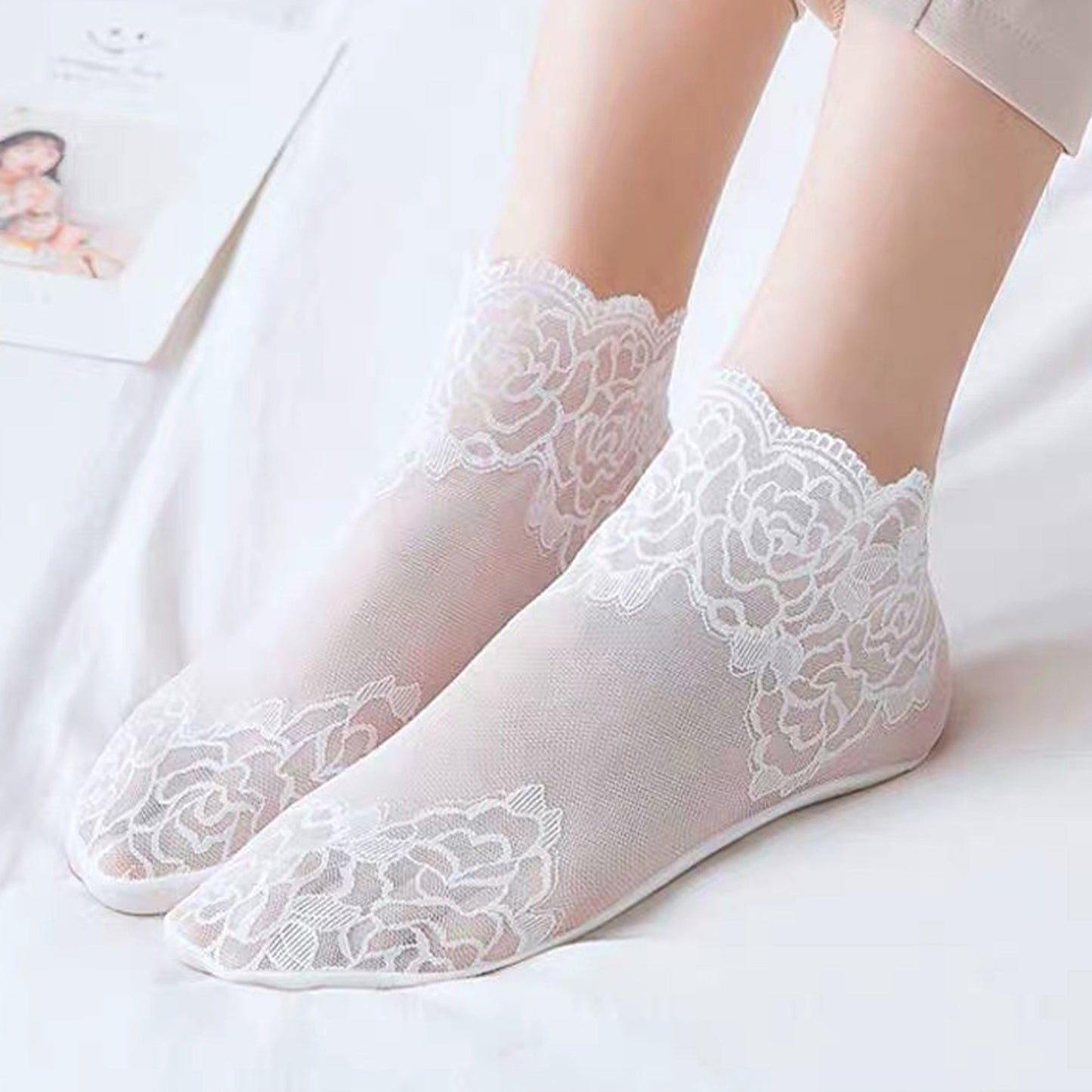 Anna-Kaci 6 Pairs Women's Floral Lace No Show Socks Lightweight Low Cut Sheer Liner with Silicone Heel Grip Elegant Invisible Design for Flats
