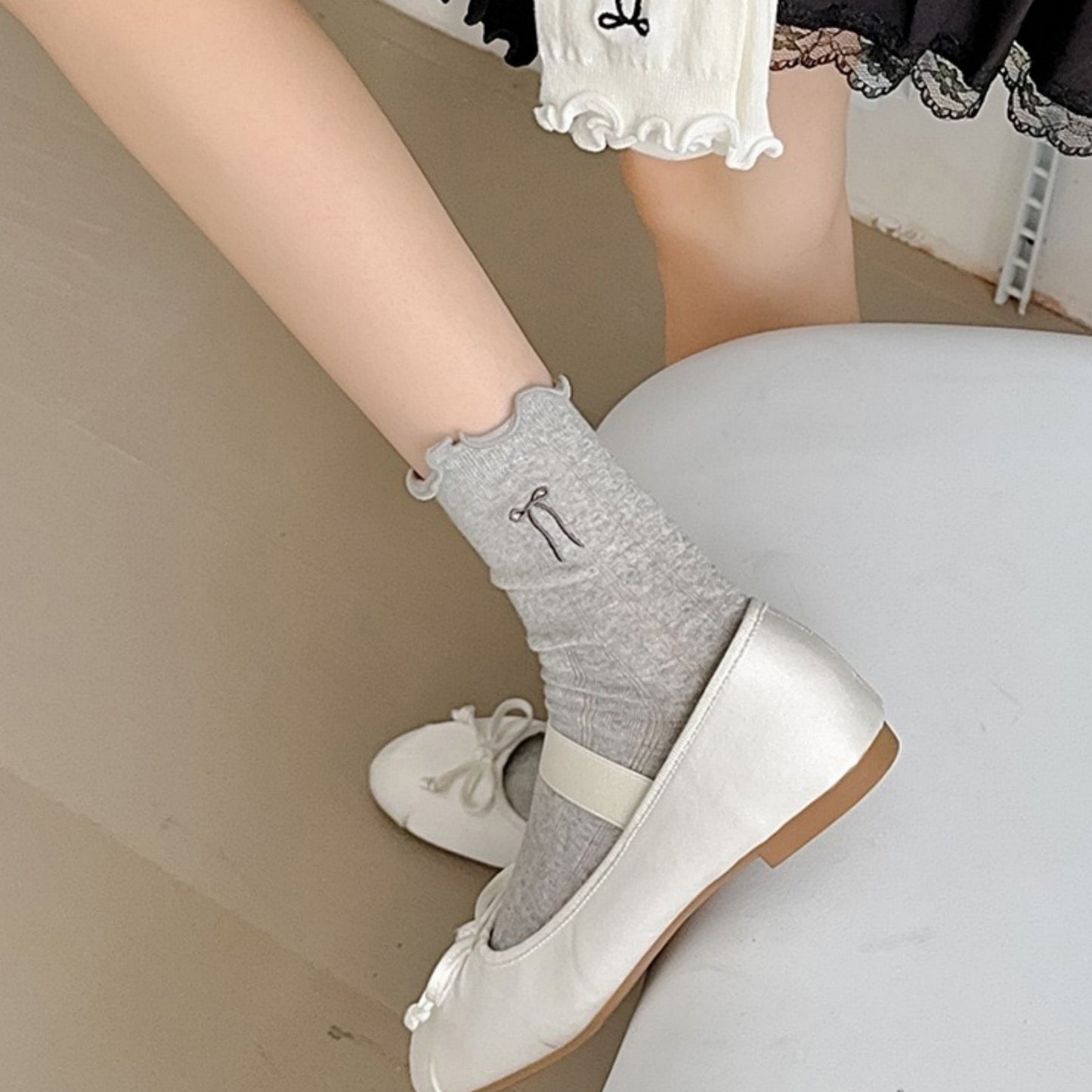 Anna-Kaci Women's 6-Pack Ruffle Trim Crew Socks with Ribbed Texture and Delicate Bow Accent