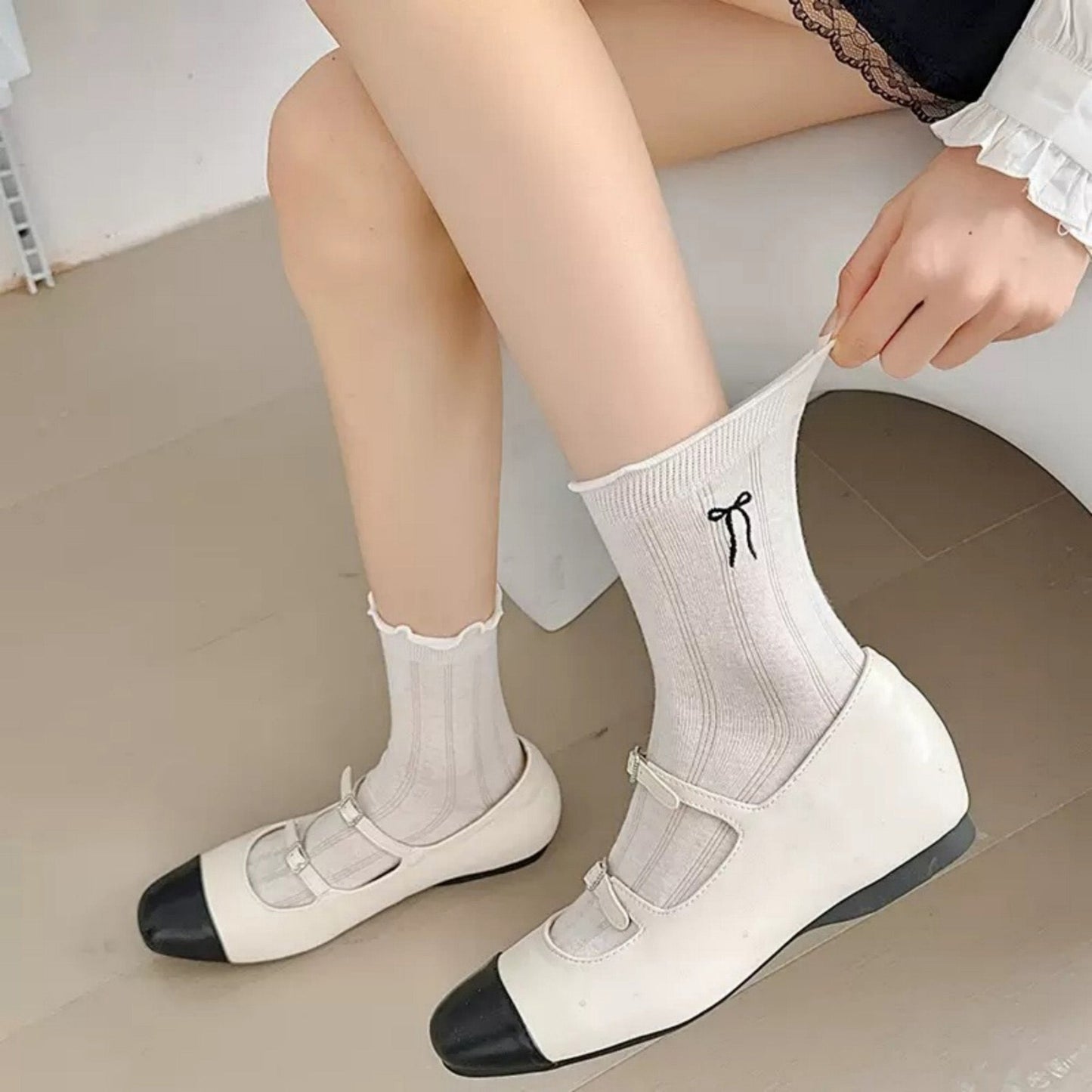 Anna-Kaci Women's 6-Pack Ruffle Trim Crew Socks with Ribbed Texture and Delicate Bow Accent