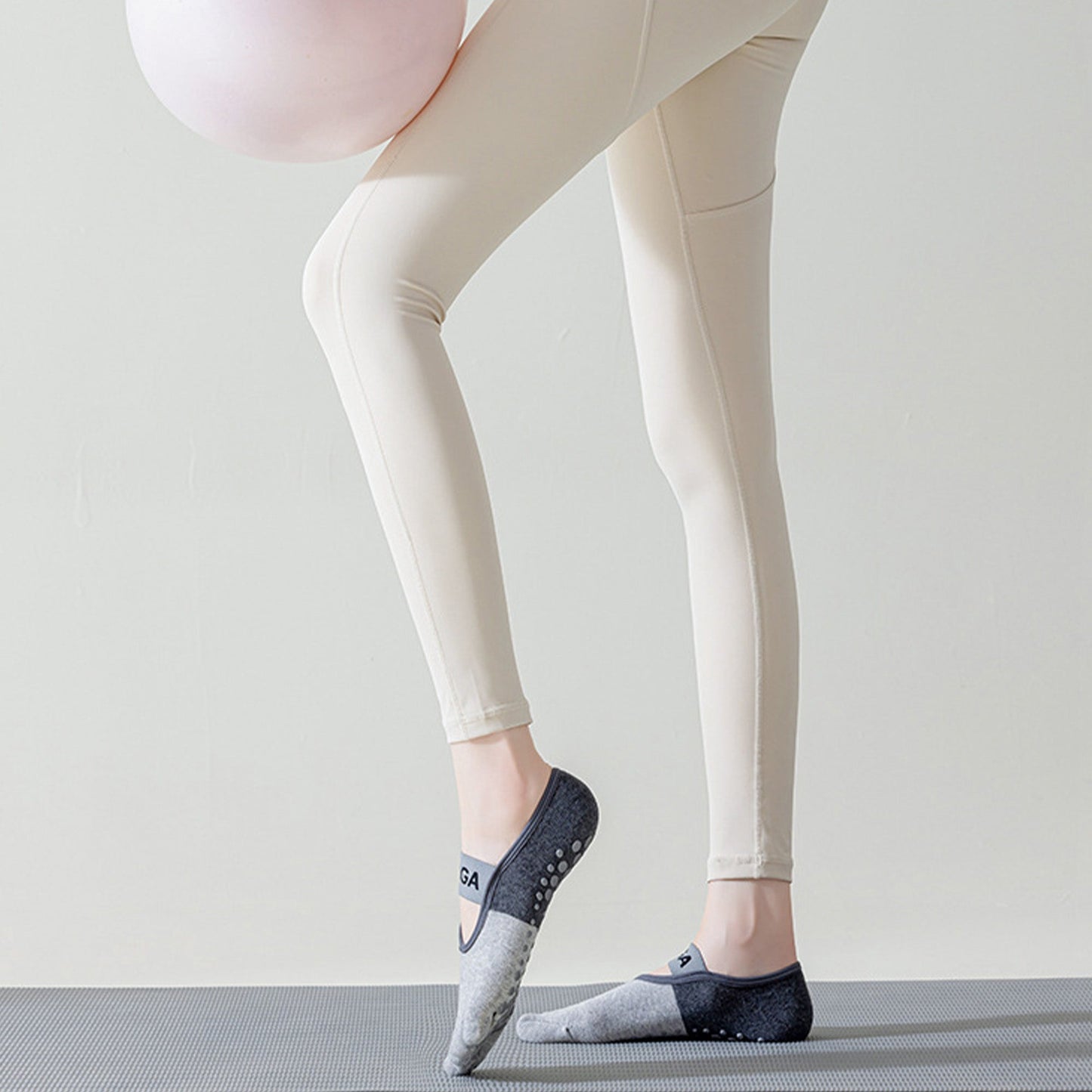 Anna-Kaci 3 Pairs Women's Cotton Sports Five Toe Anti Slip Fitness Yoga Socks with Elastic Strap