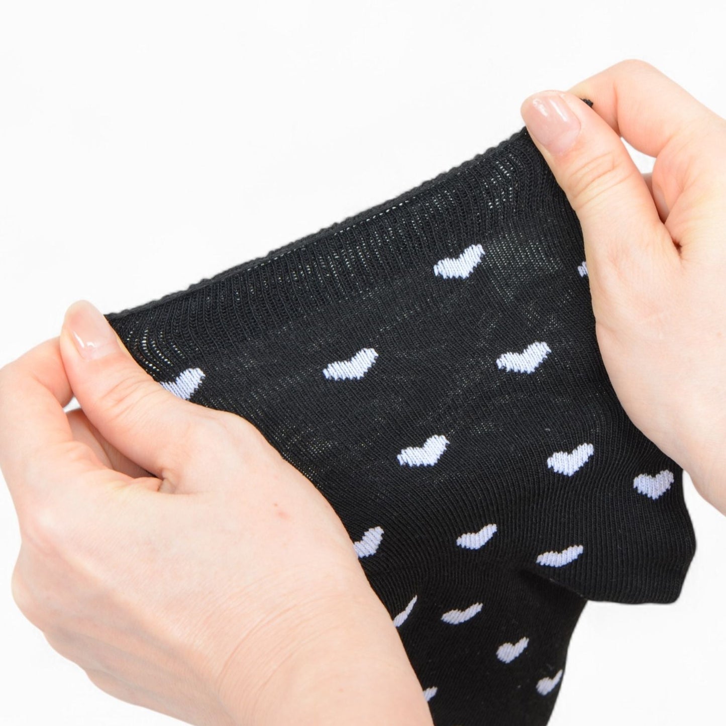 Anna-Kaci Women's Ankle Socks with Allover Heart Print and Soft Ribbed Cuff Trim