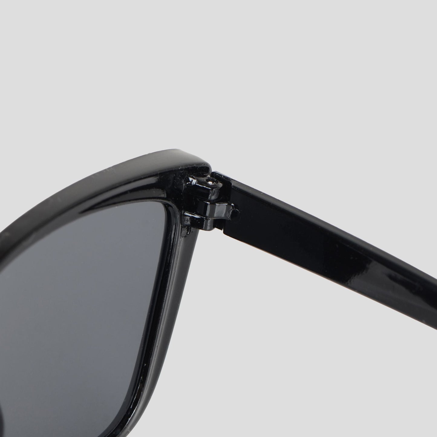 Anna-Kaci Women's Sleek Cat - Eye Polarized Sunglasses UV400 Protection