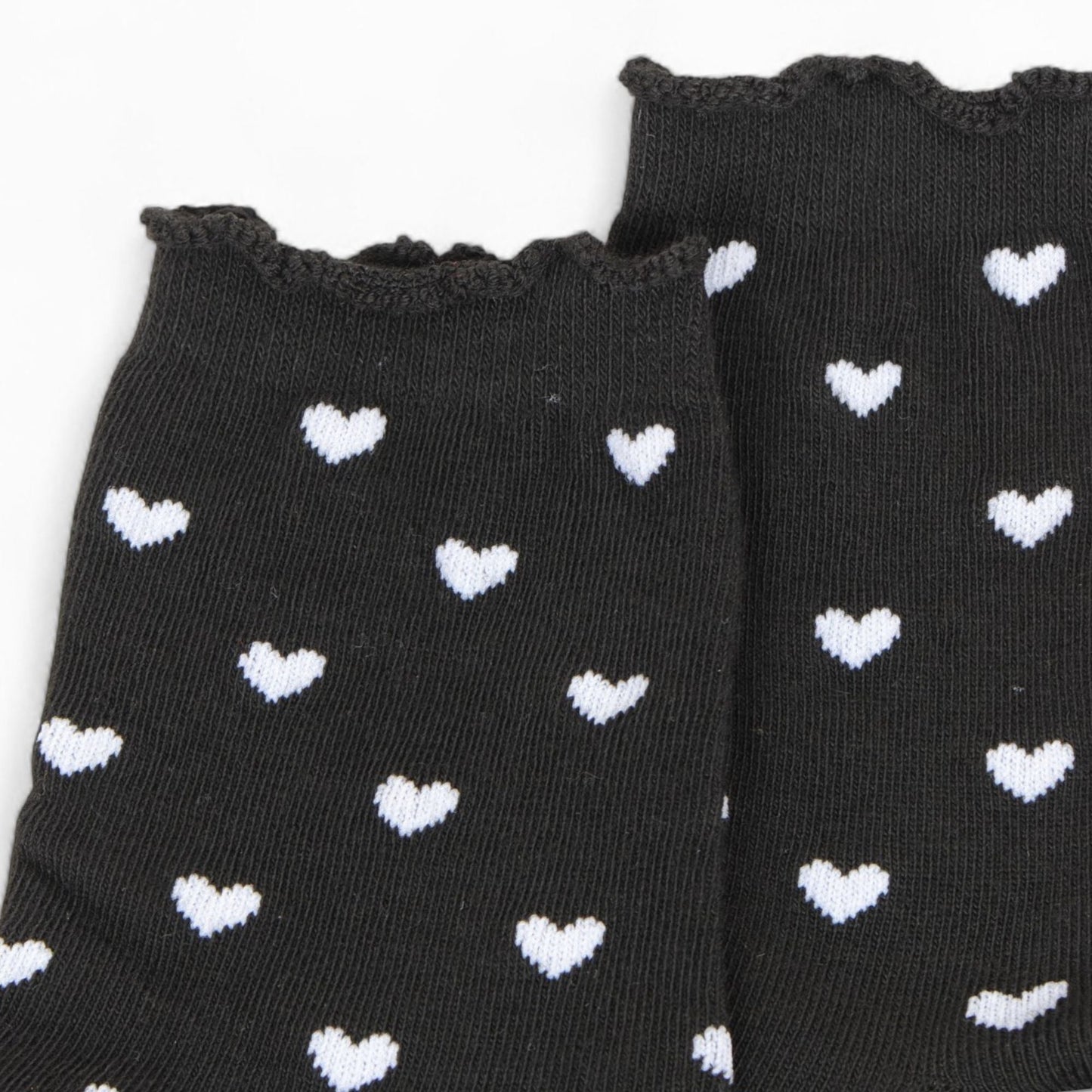 Anna-Kaci Women's Ankle Socks with Allover Heart Print and Soft Ribbed Cuff Trim