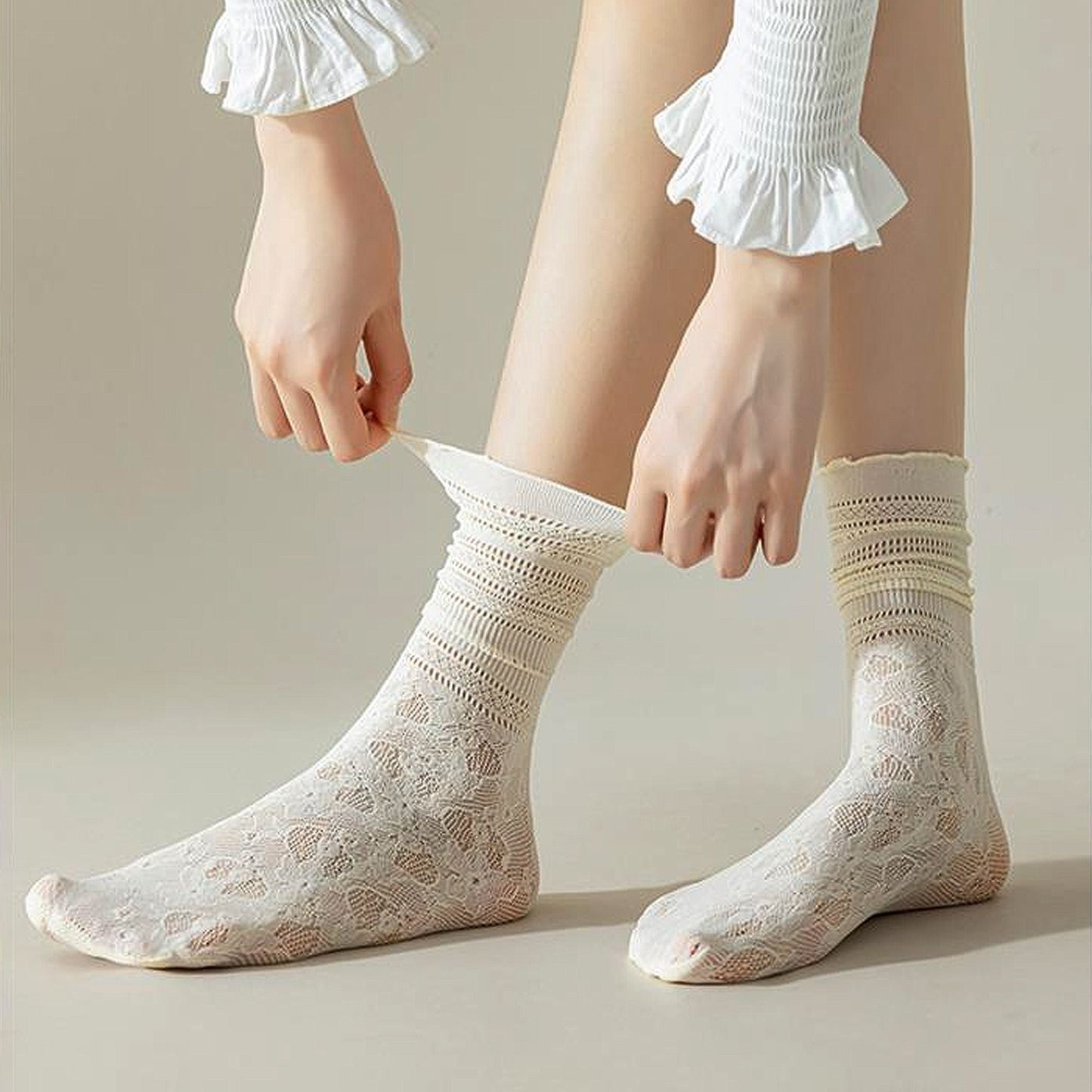 Anna-Kaci Lace Ankle Socks with Ruffle Cuff 6pk