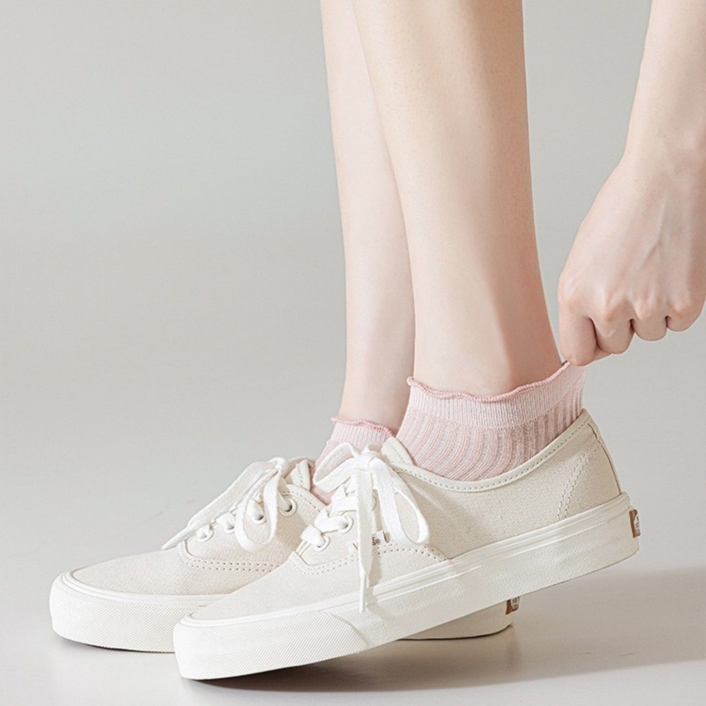 Anna-Kaci Women's Ribbed Ankle Socks with Ruffle Lettuce Trim Cuff Soft Breathable Knit 3-Pack