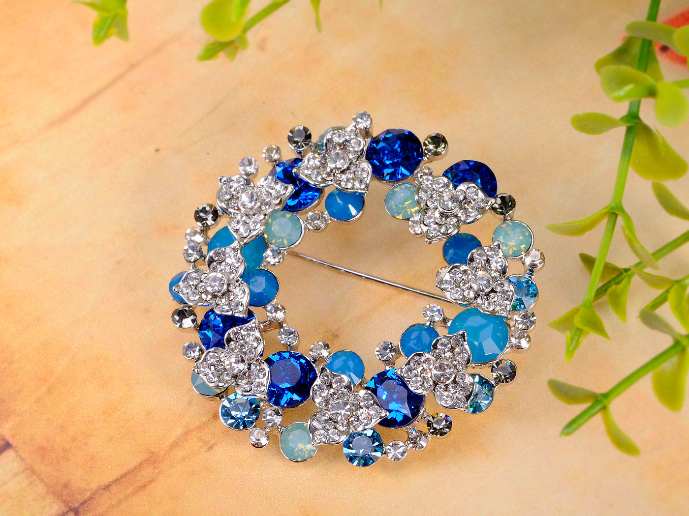 Swarovski Crystal Pacific Sapphire Color Christmas Floral Wreath Gift Cystal Pin Brooch