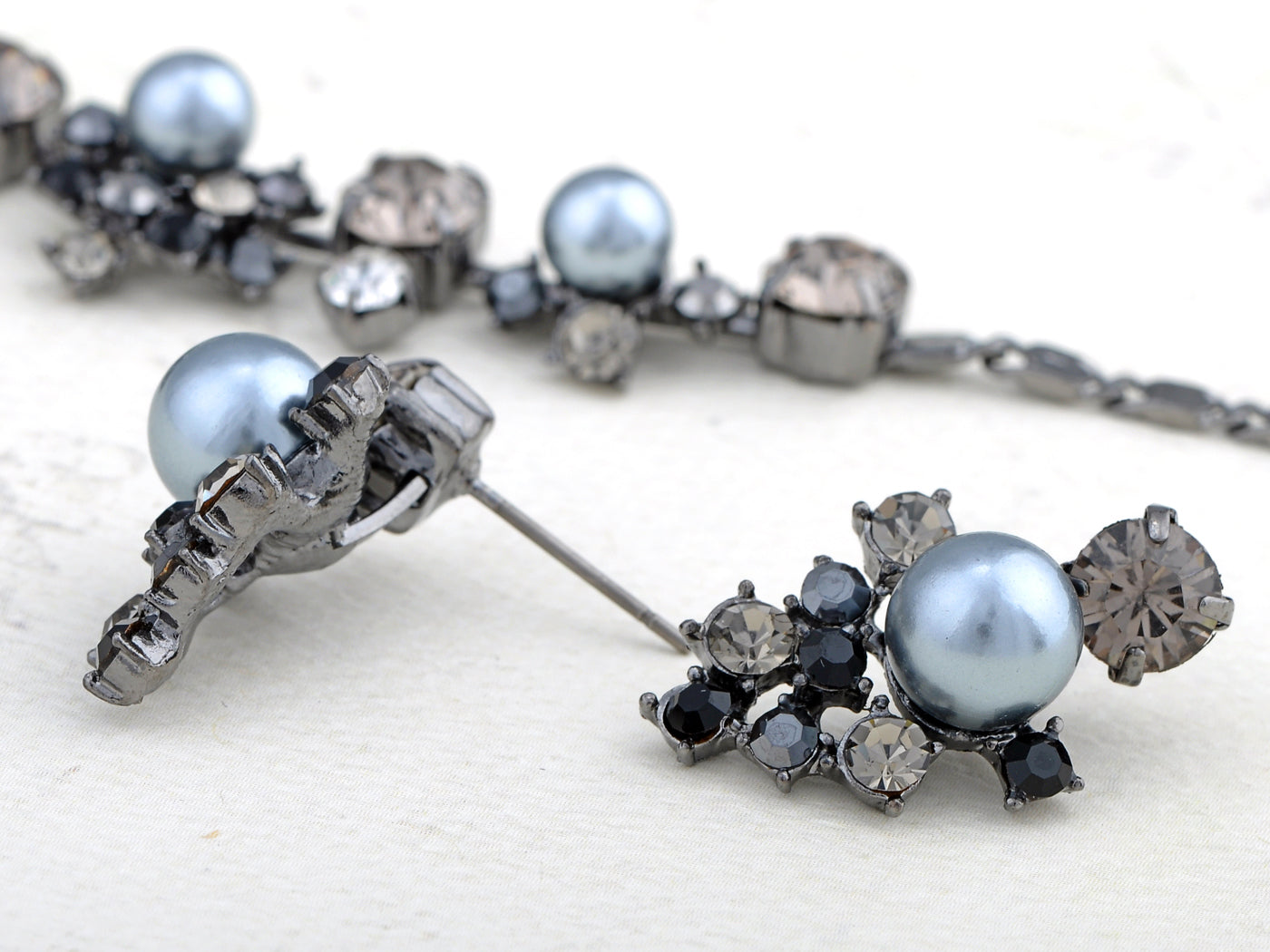 Swarovski Crystal Faux Pearls Necklace Earrings Set