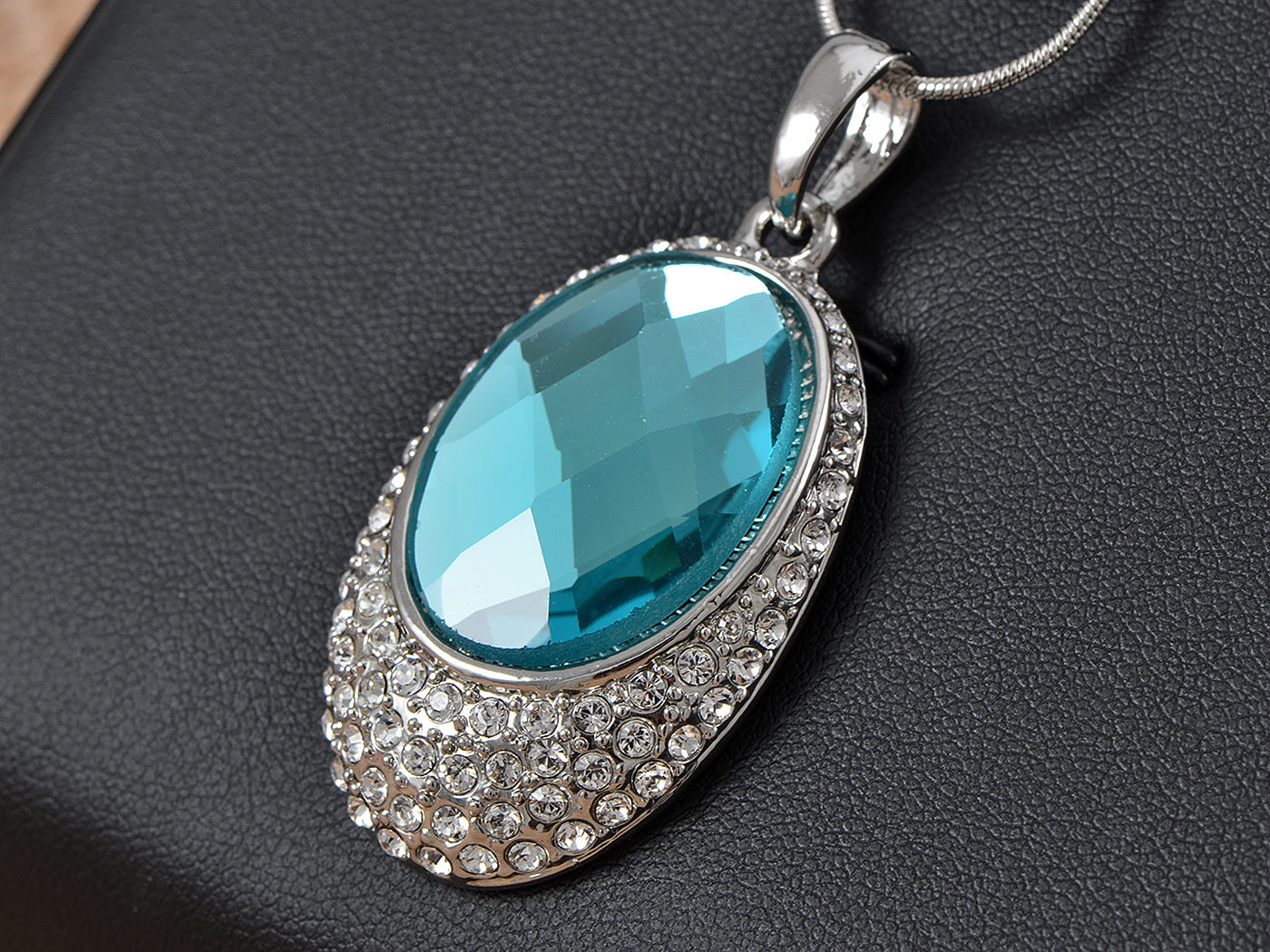 Swarovski Crystal Oval Shaped Turquoise Pendant Embedded Necklace
