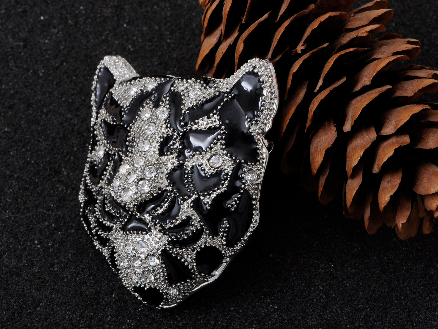 Sleek White Black Panther Tiger Leopard Kitty Cat Warrior Head Pin Brooch