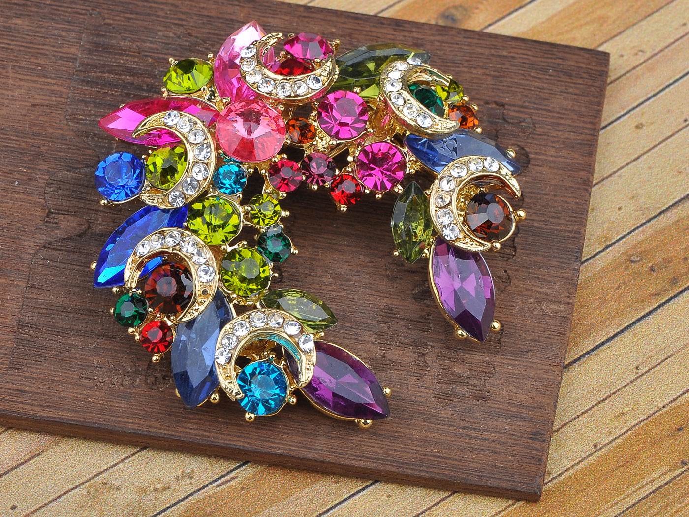 Beautiful Colorful Festive Wreath Design Pin Brooch