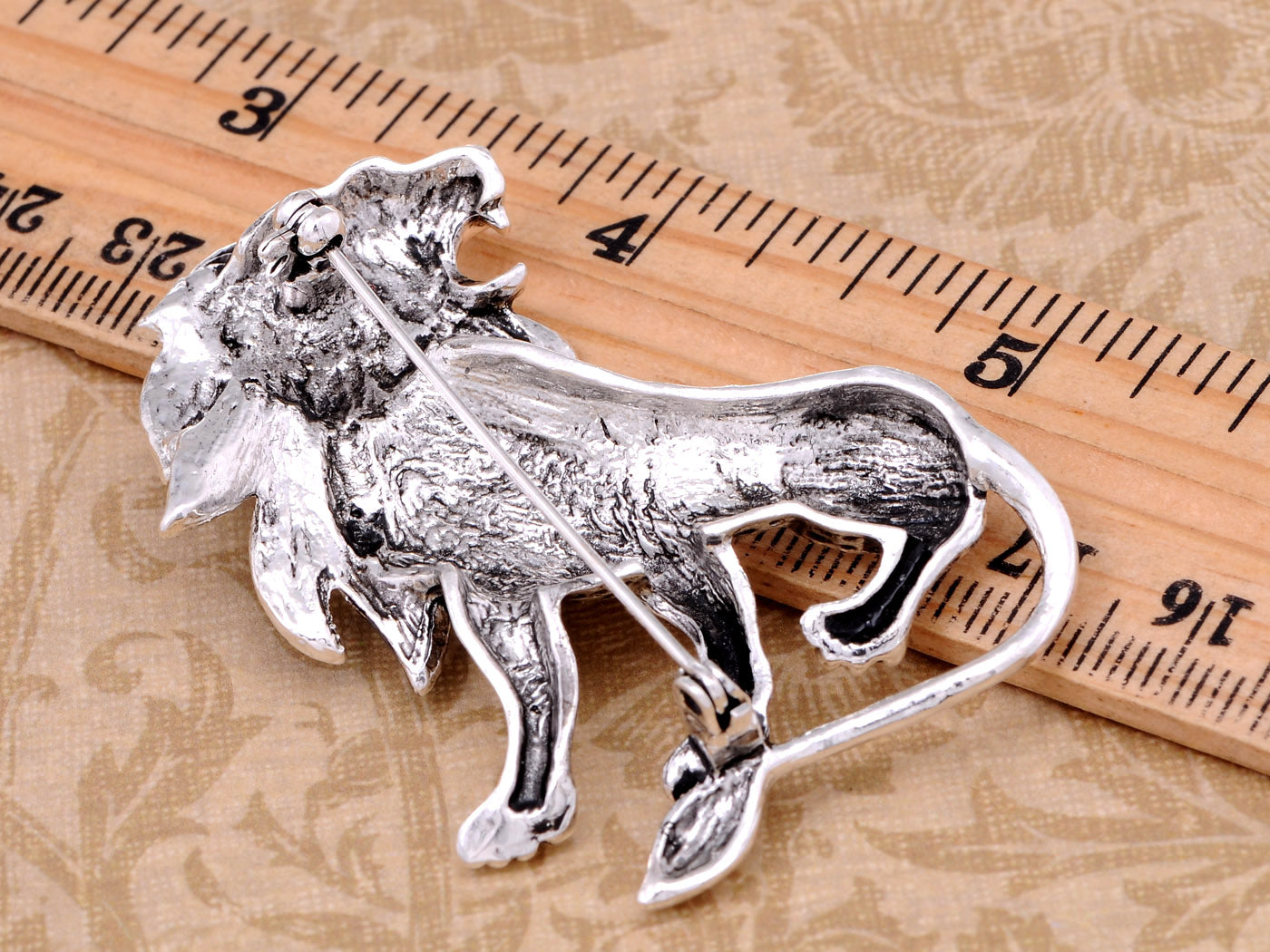 Etched Grey Leaf Jungle Lion King Mane Brooch Pin