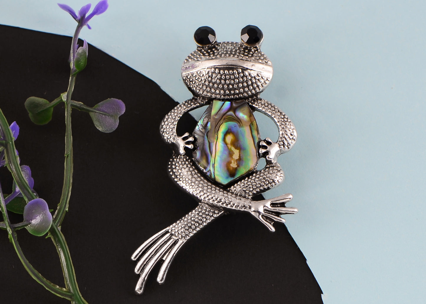 Alilang Cross-legged Sitting Frog Natural Abalone Shell Brooch Pin Exquisite Retro Frog Corsage