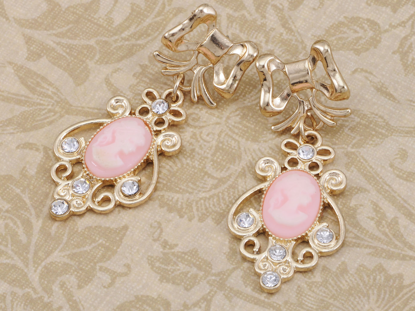 Antique Pink Bow Detail Earring