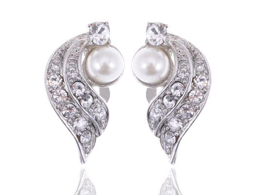 Beautiful Winter Swan Pearl Earrings